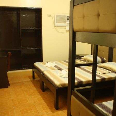 Oslob Malonzo Pension House Esterno foto