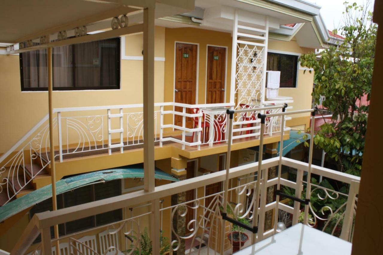 Oslob Malonzo Pension House Esterno foto