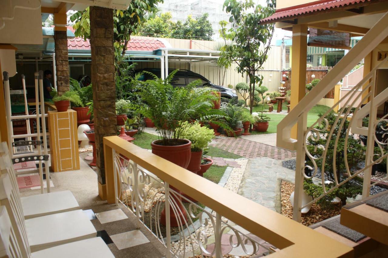 Oslob Malonzo Pension House Esterno foto