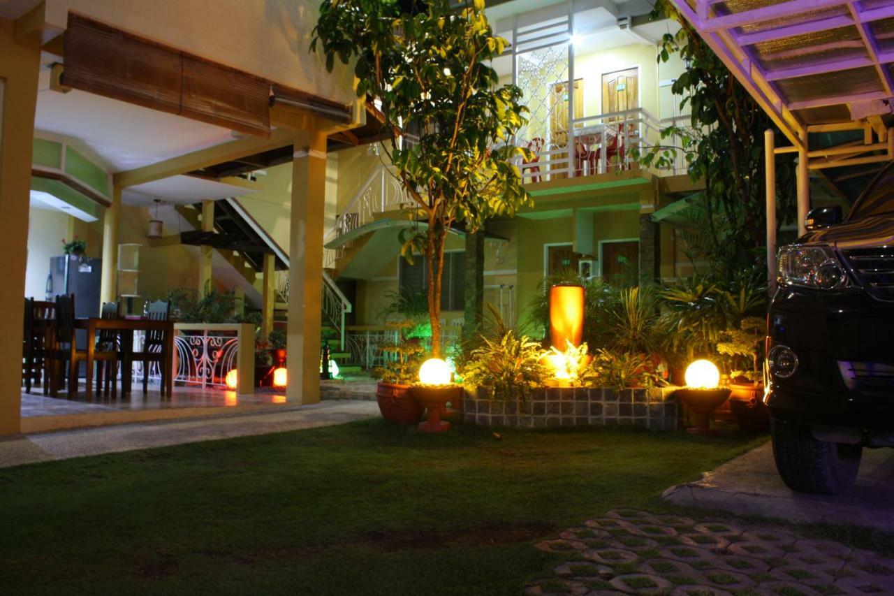 Oslob Malonzo Pension House Esterno foto