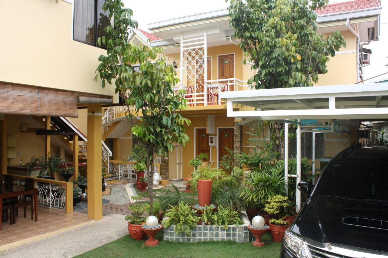 Oslob Malonzo Pension House Esterno foto