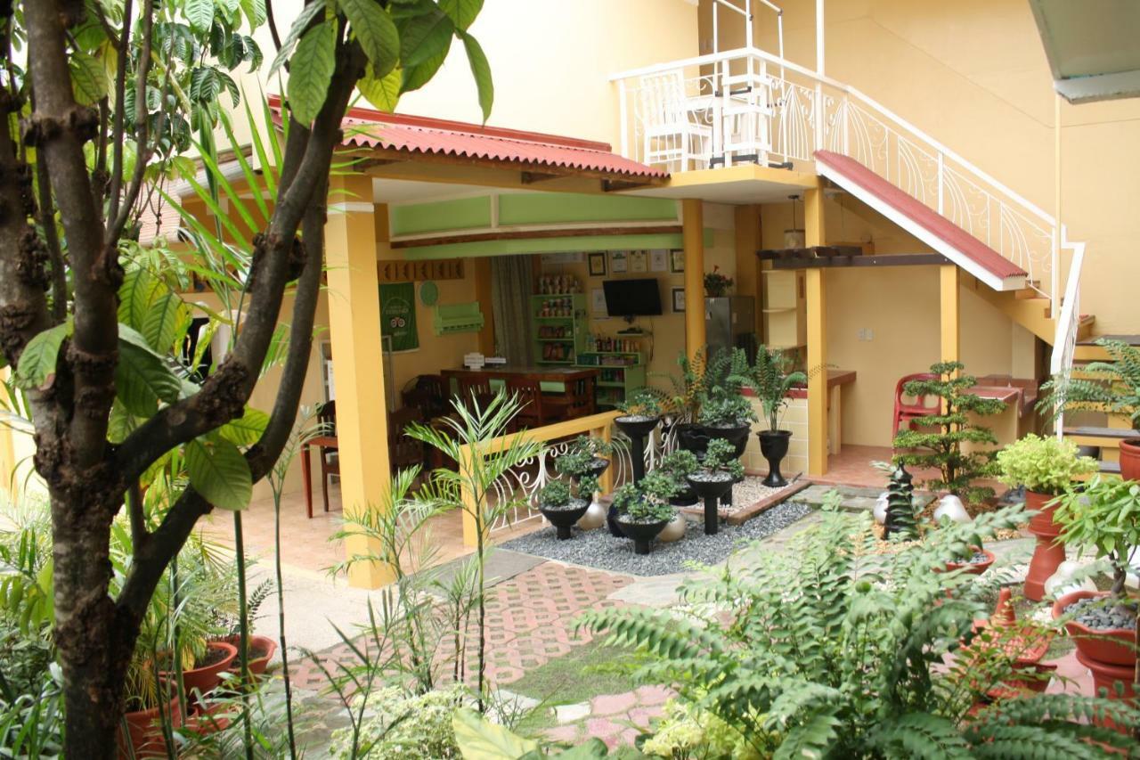 Oslob Malonzo Pension House Esterno foto