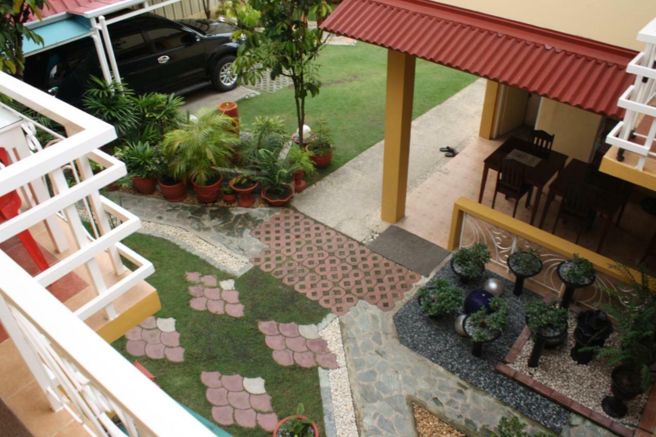 Oslob Malonzo Pension House Esterno foto
