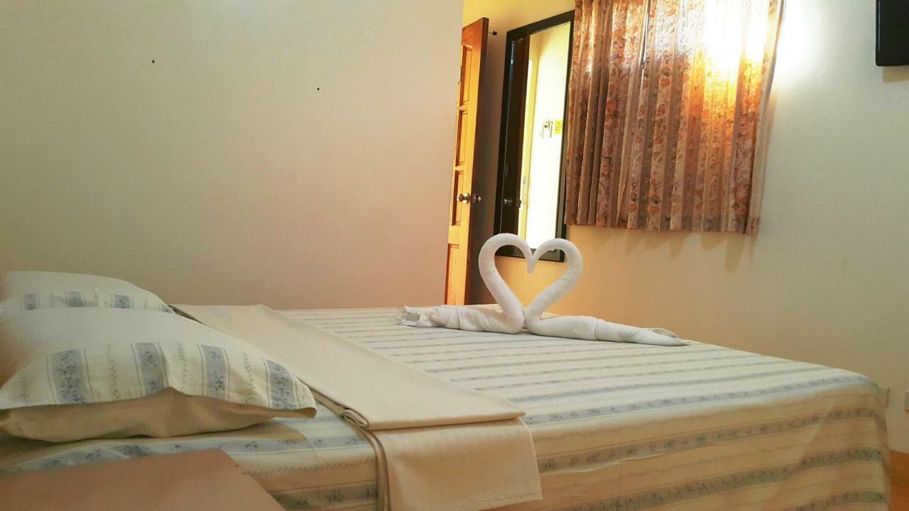 Oslob Malonzo Pension House Esterno foto